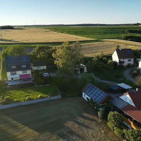 Fewo Haus Hutzelbuck In Idyllisch-Gruener Lage Naehe An Ansbach Kültér fotó
